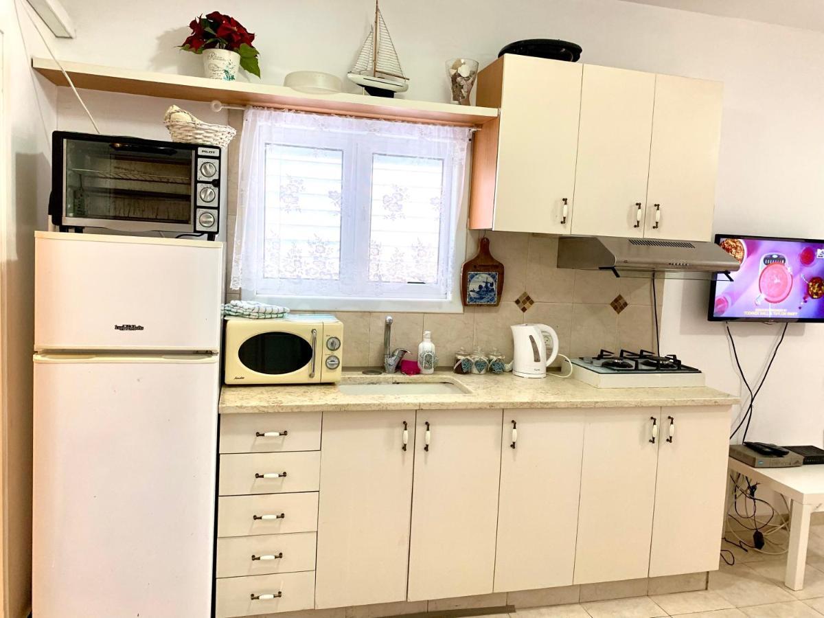 Shantell City Center Apartment Νετάνια Εξωτερικό φωτογραφία