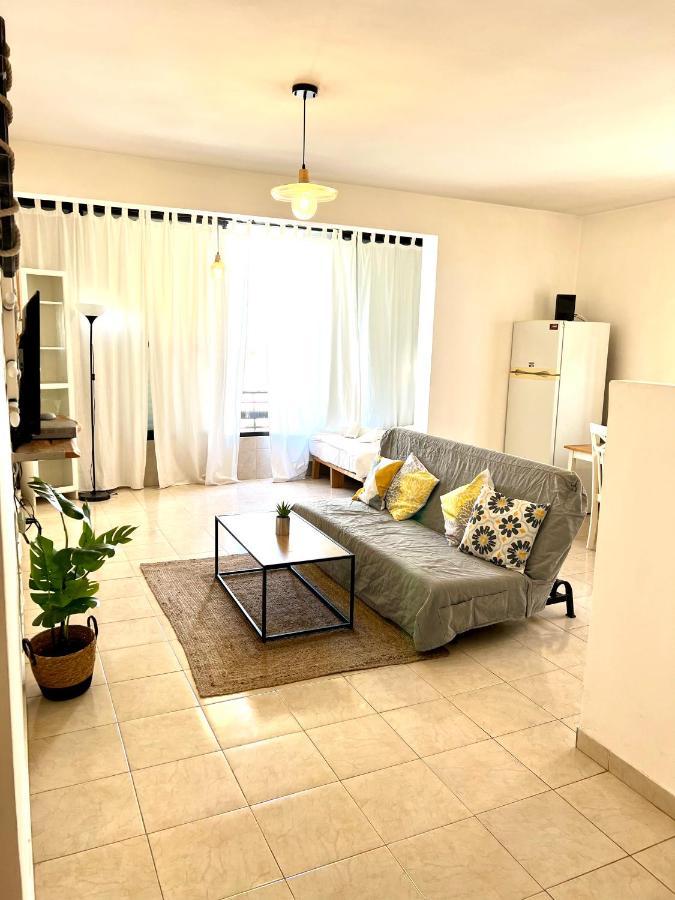 Shantell City Center Apartment Νετάνια Εξωτερικό φωτογραφία