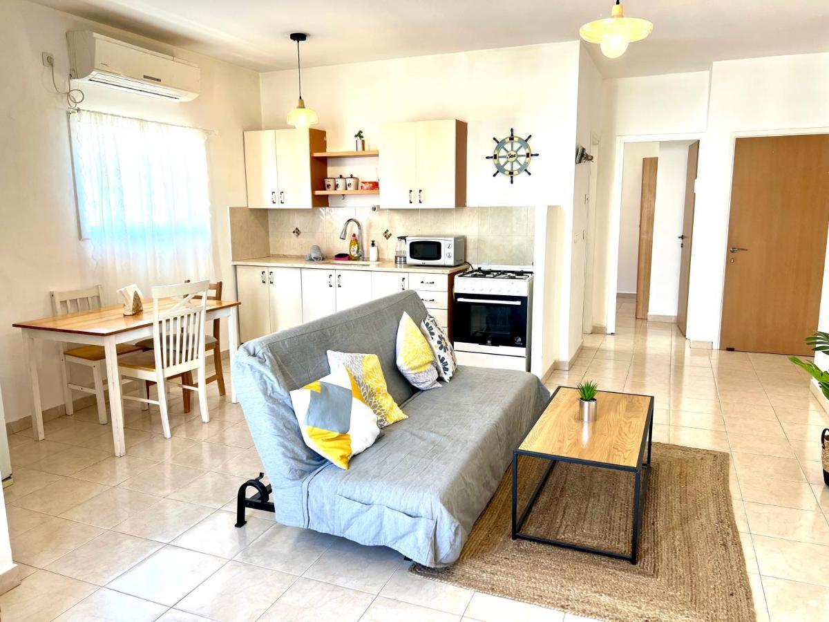 Shantell City Center Apartment Νετάνια Εξωτερικό φωτογραφία