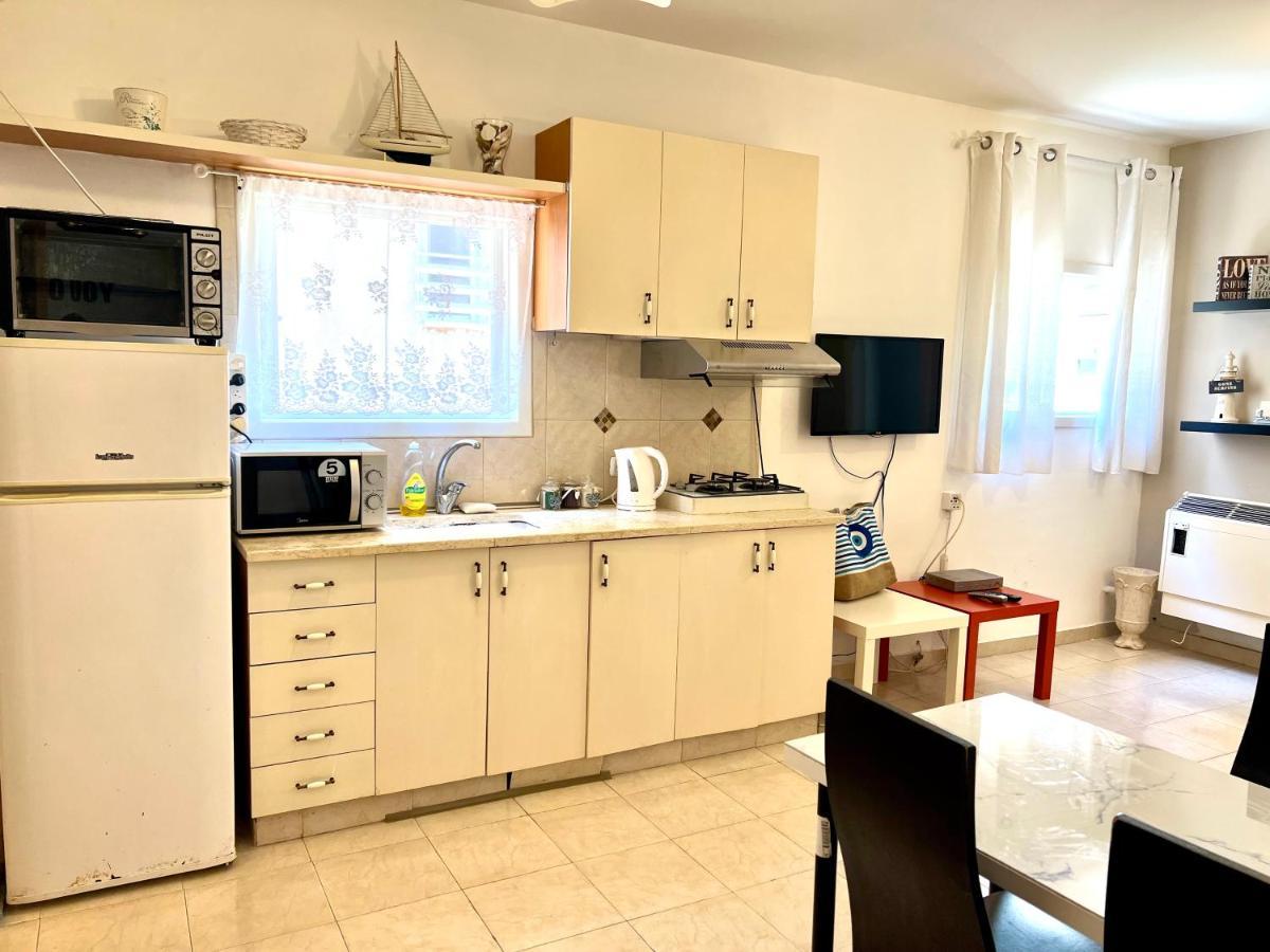 Shantell City Center Apartment Νετάνια Εξωτερικό φωτογραφία